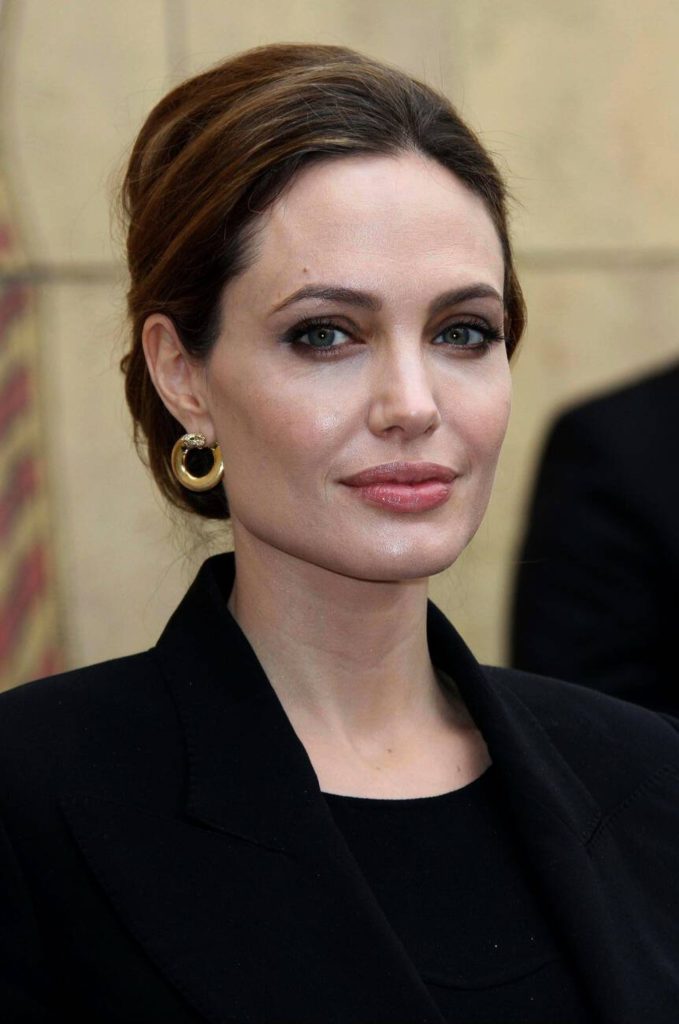 Angelina jolie